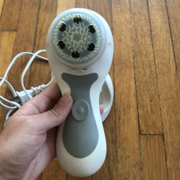Clarisonic - Picture 3 of 4